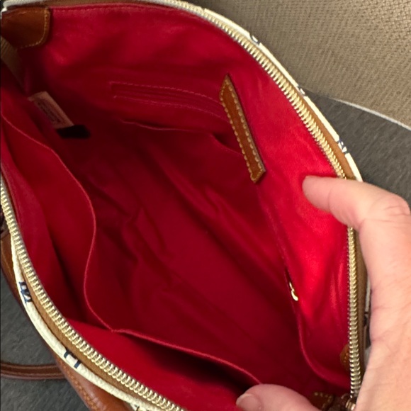 Dooney & Bourke Cream and Tan Shoulder Bag - Picture 7 of 8